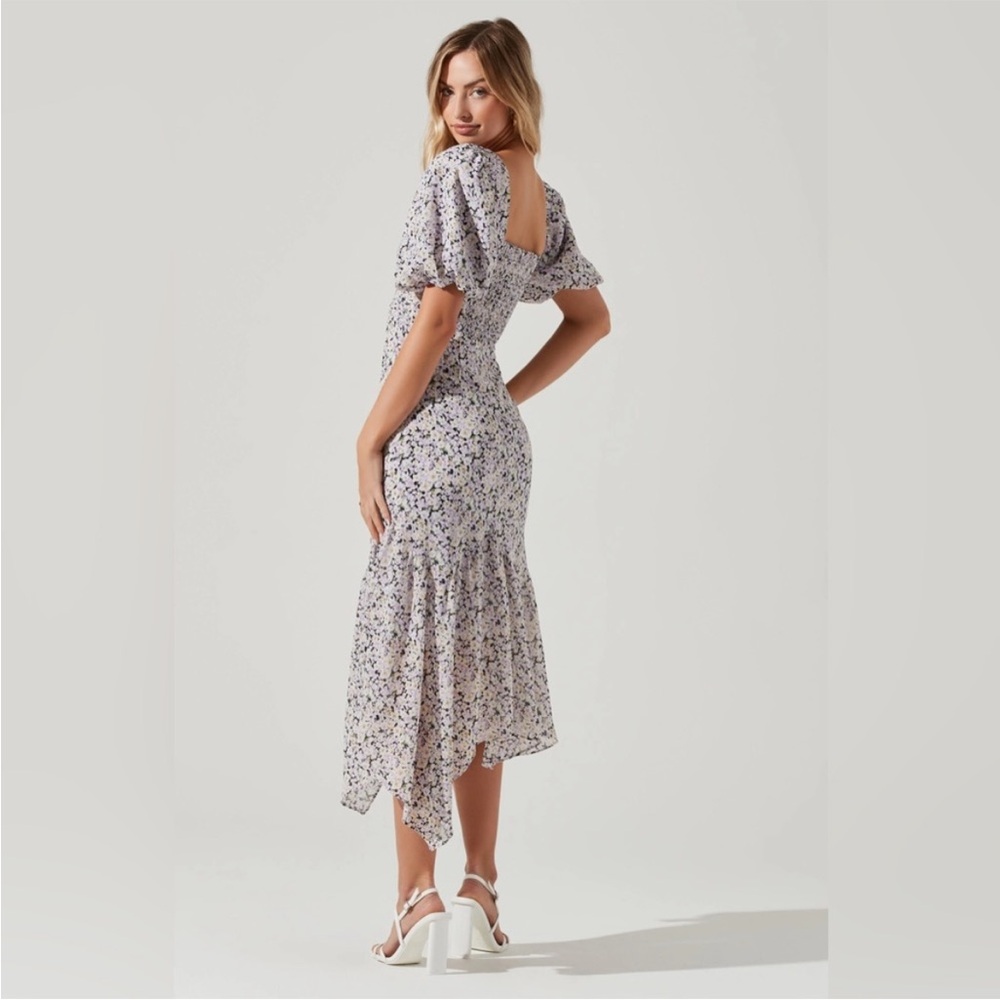 ASTR the label‎ Micalela Floral Puff Sleeve Asymmetrical Midi Dress Size XS - Picture 2 of 16